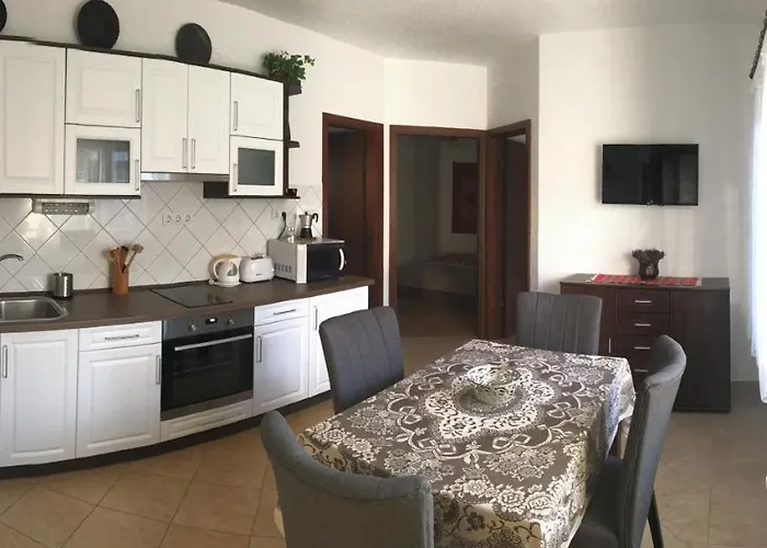 Vadrozsa Vendeghaz Siófok